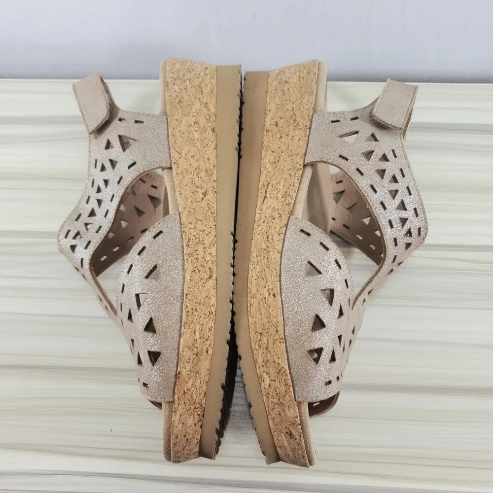 Earth Buran Rosa 8.5 Ecru Leather Wedge Sandal T Strap Ankle Cork Cut Out